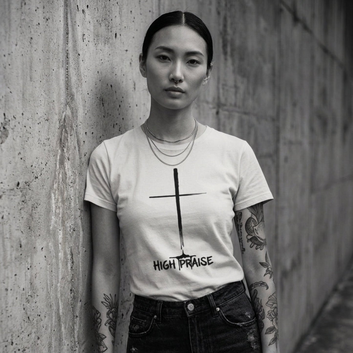 BLEEDING CROSS WOMEN'S T-SHIRT